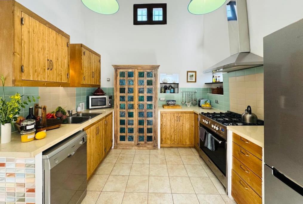 הוילה אורגיווה Almond Hill House מראה חיצוני תמונה